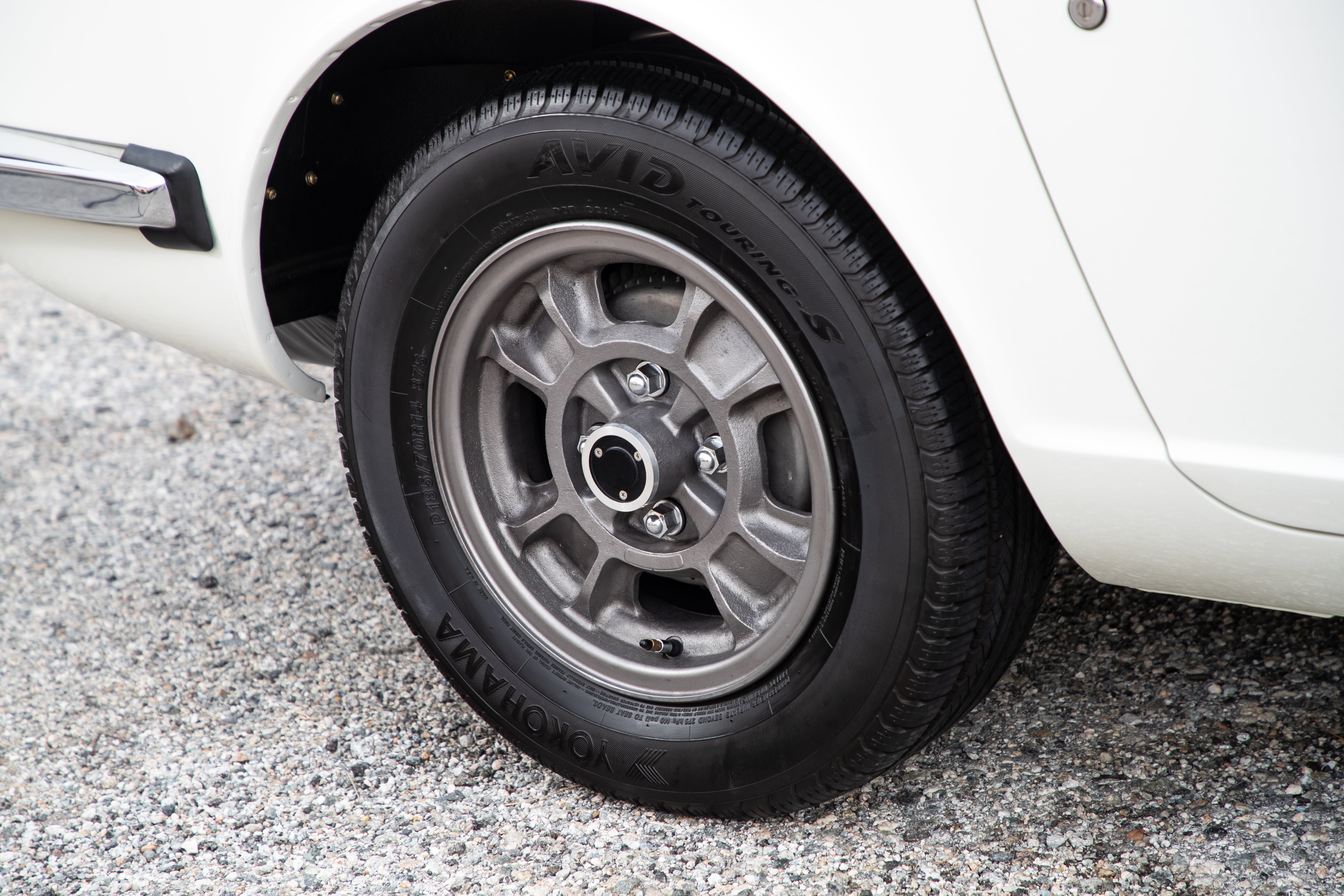 Genuine Nissan NOS Lug Nut Set for Nissan Fairlady Z432