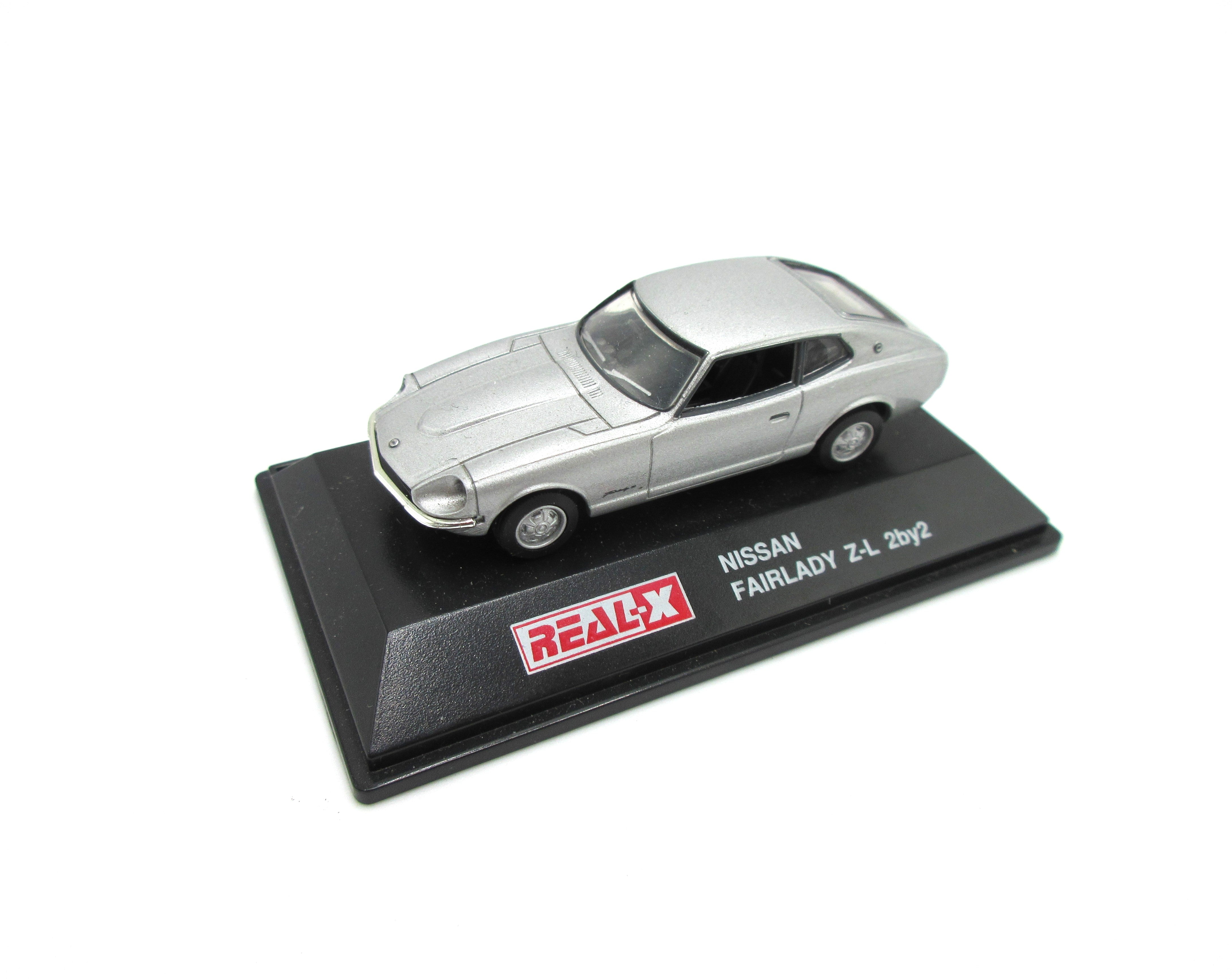 Real X 1/72 Nissan Fairlady Z-L 2 by 2 Diecast Silver With Base No