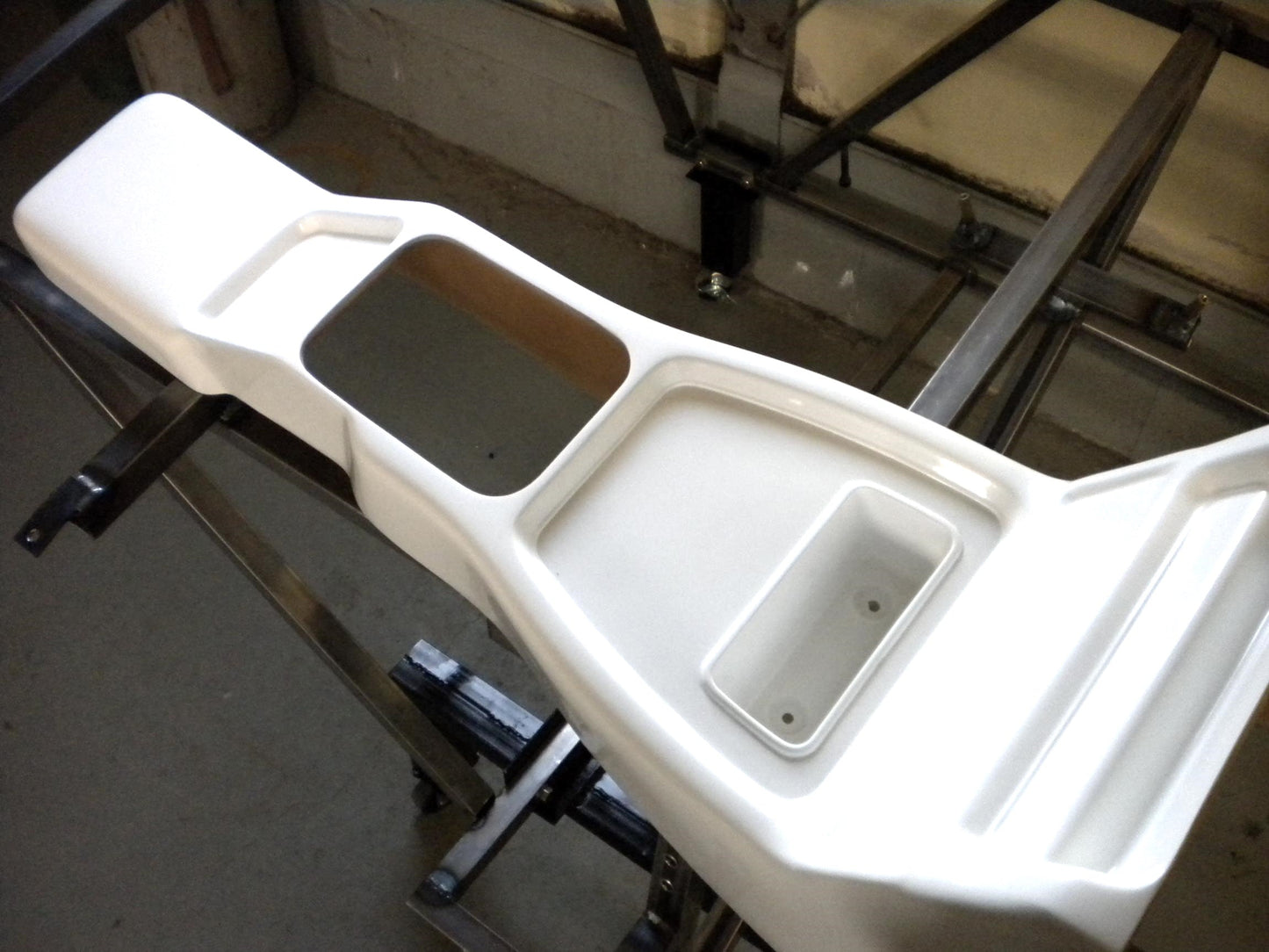 09 Racing Hakosuka-Style Center Console Conversion for Nissan Sunny Truck / B110 Sedan / VB110 Wagon by 09 Racing (Backorder, No ETD) JDM CAR PARTS