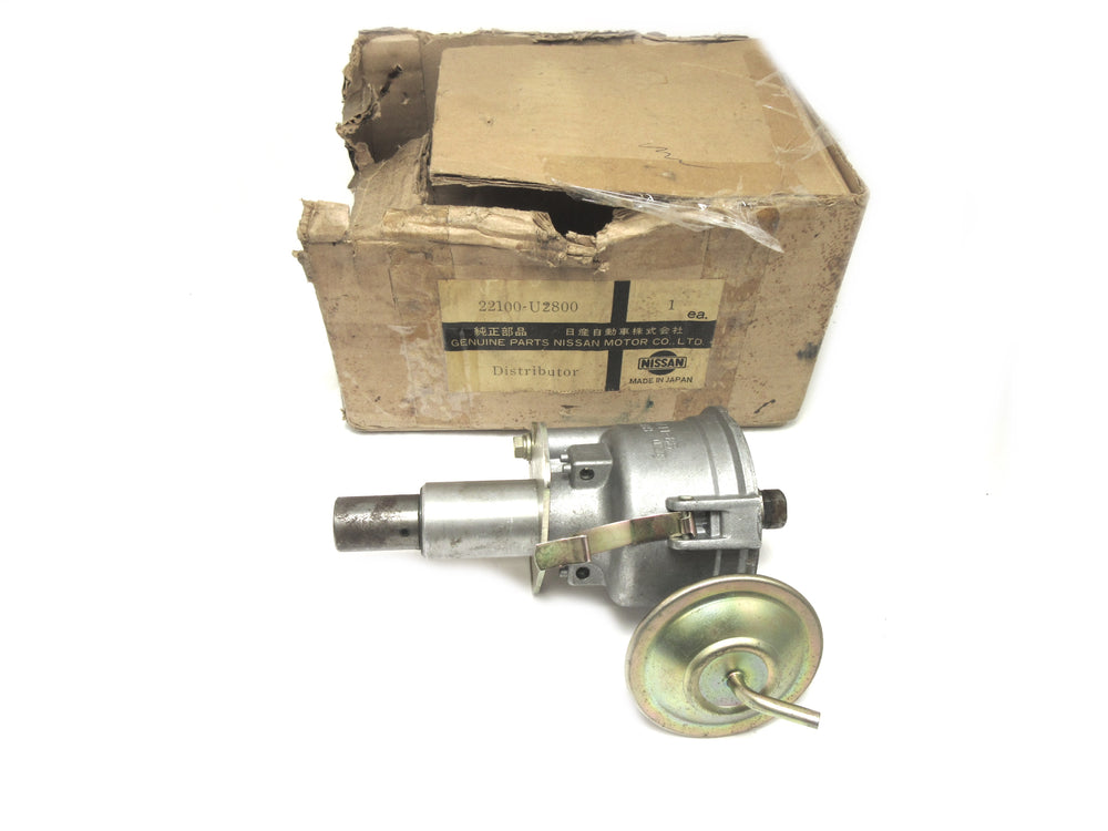 Distributor for Datsun 4 Cylinder 22100-U2800 NOS