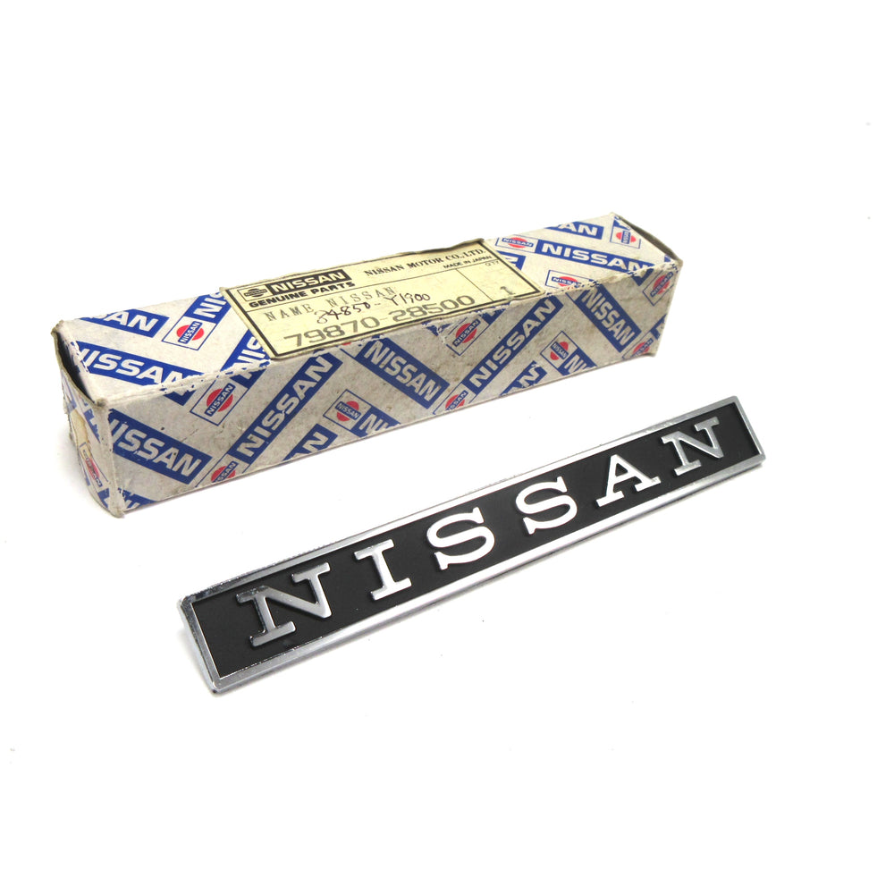 Rear Garnish Nissan Emblem for Nissan Skyline Hakosuka 1969-70 Genuine Nissan  79870-28500  84850-Y1900