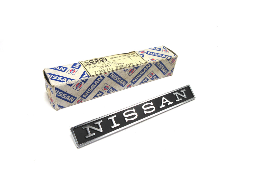 Rear Garnish Nissan Emblem for Nissan Skyline Hakosuka 1969-70 Genuine Nissan  79870-28500  84850-Y1900