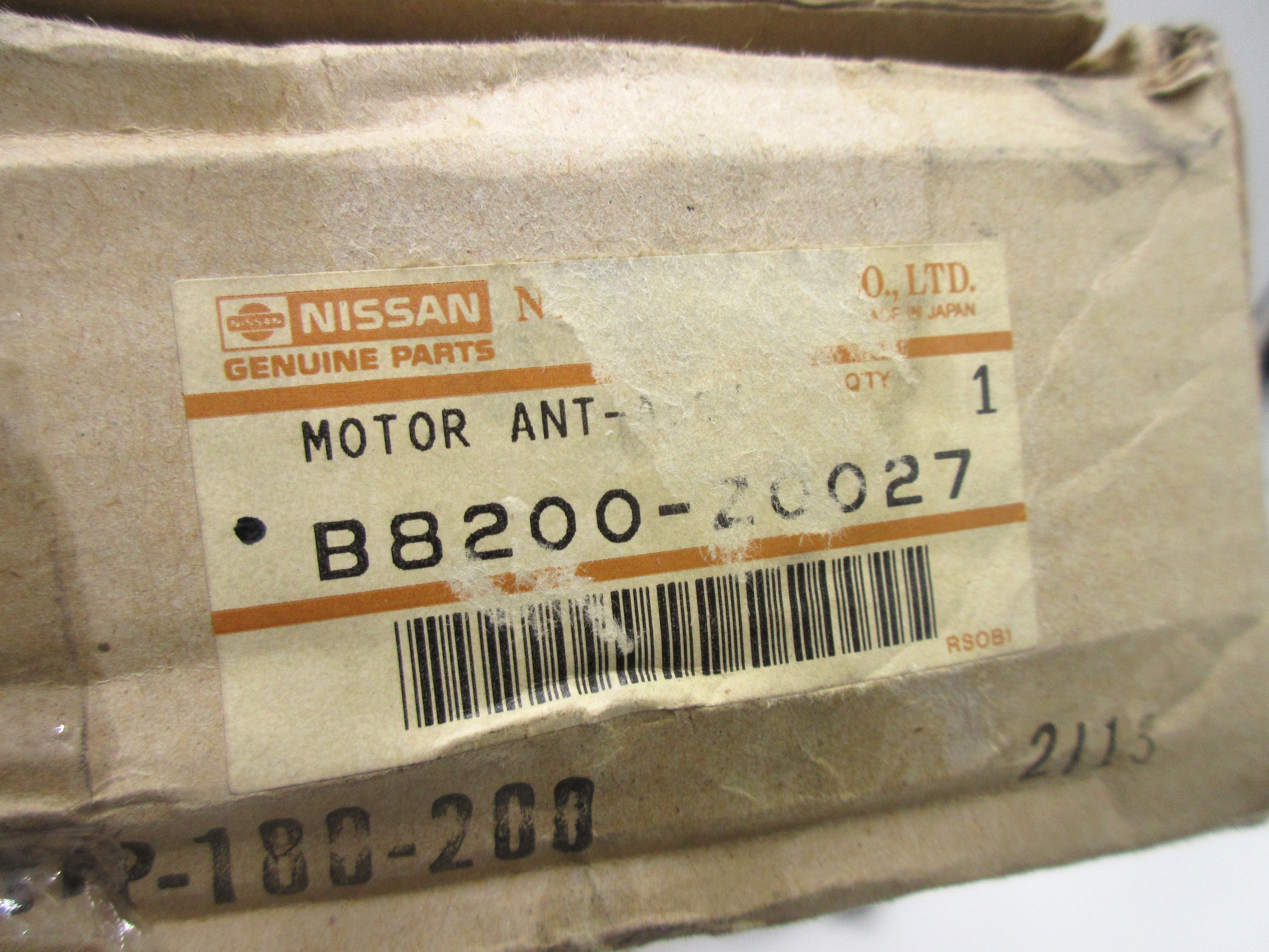 Datsun 240Z 260Z 280Z NOS Power Antenna Genuine Nissan B8200