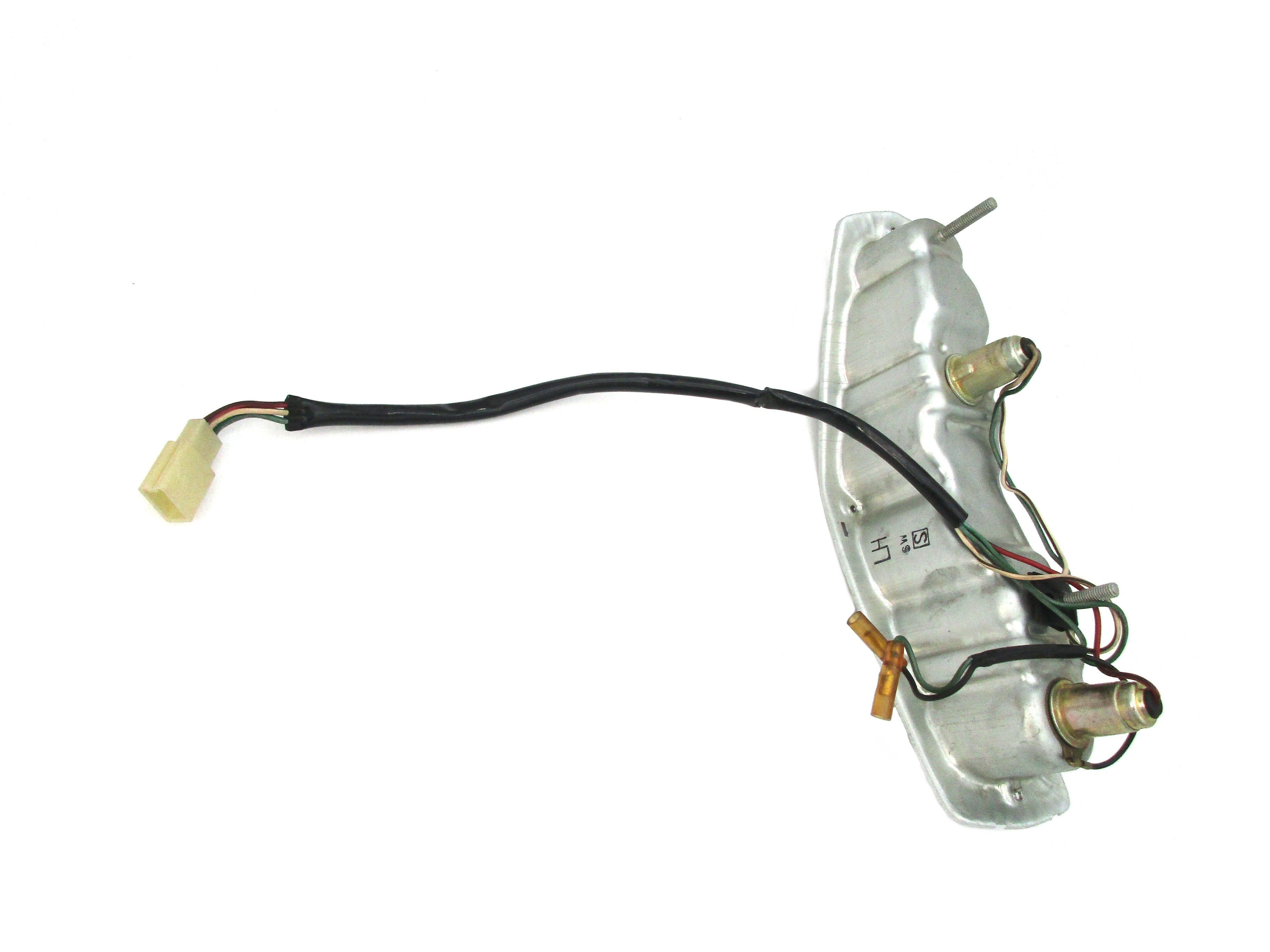 パーツ dalugamah SALE-504: Datsun 510 Wagon Left Side Taillamp Housing Assembly