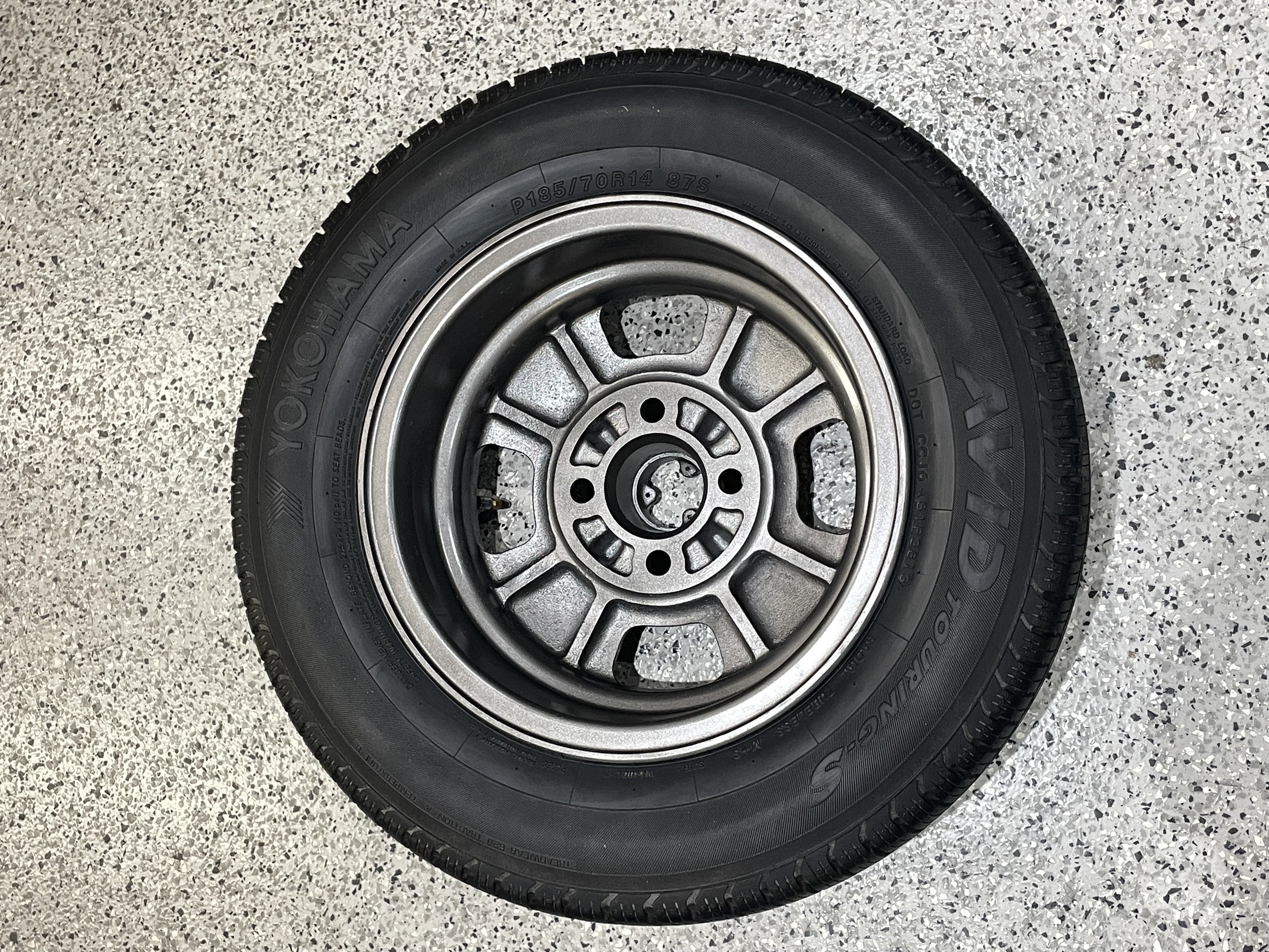 Genuine Nissan Nissan Fairlady Z432 Magnesium Wheel Set Excellent