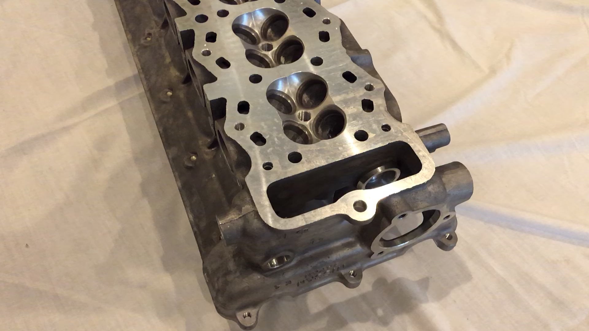 S20 Engine K4 Head Genuine Nissan NOS 11041-A0250 for
