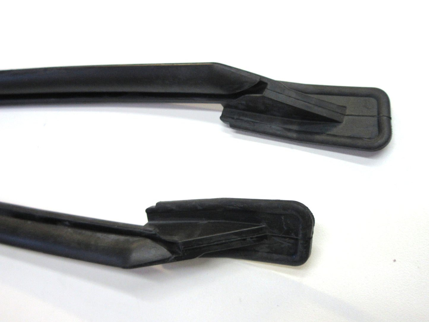 Door Window Side Seal set for Nissan Slyline RS DR30