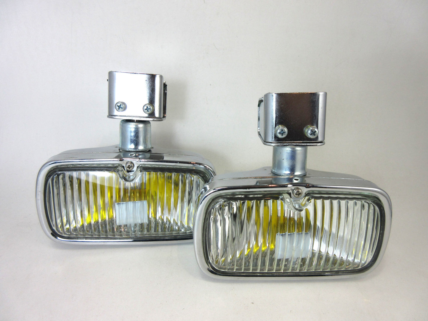 Genuine Nissan Fog Lamp kit Nissan 610 / 240Z / 260Z / 280Z / 510 and Skyline