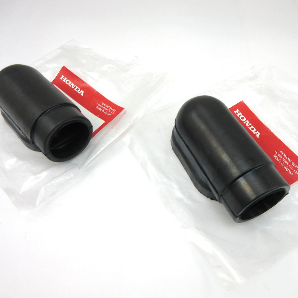 
                      
                        Brake Master Cylinder and Clutch Master Cylinder Cover Set for Honda S Series Genuine Honda NOS
                      
                    