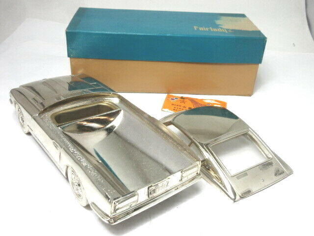 
                      
                        Nissan Fairlady Z Vintage Diecast Cigar Case
                      
                    